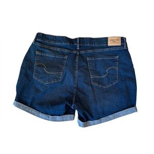 Signature by Levi Strauss & Co. Women's Mid Rise Shorts Dark Wash Size 18 W34